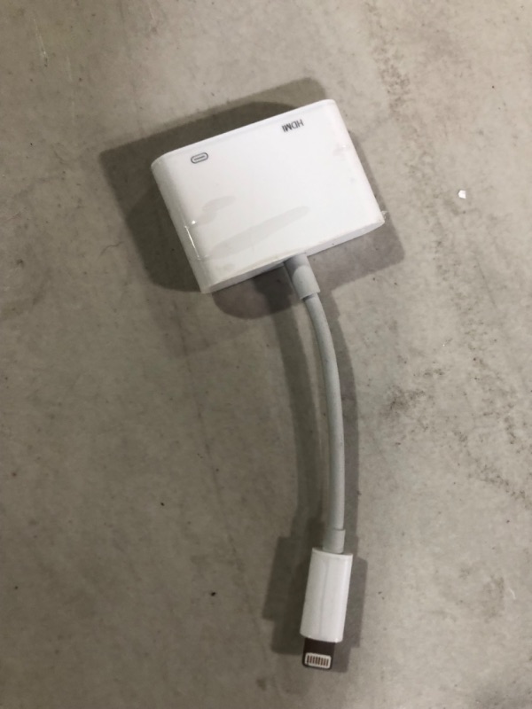 Photo 2 of Apple Lightning to Digital AV Adapter Standard Packaging