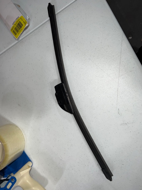 Photo 1 of 19 inch wiper blade
