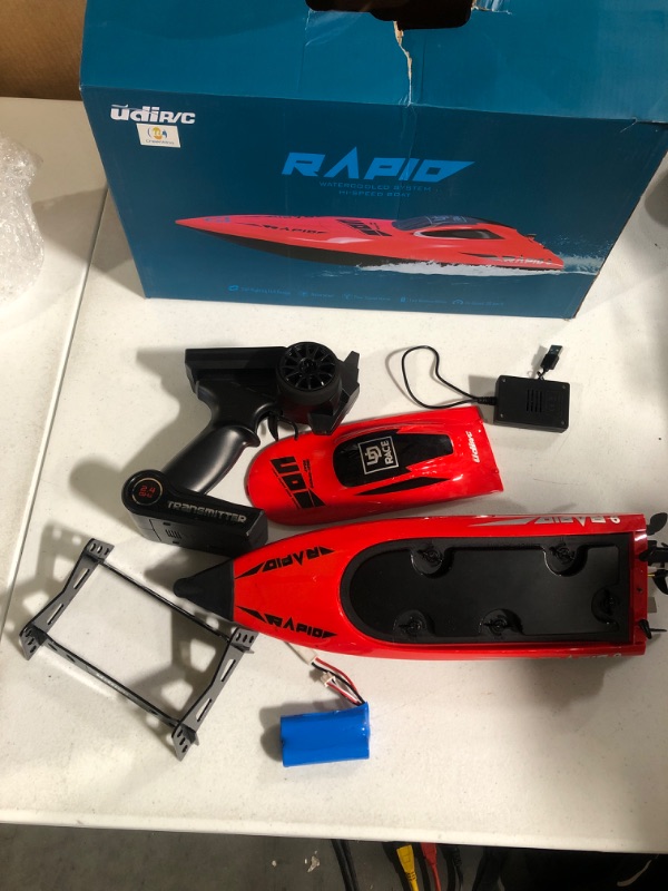 Photo 2 of Cheerwing UDI 2.4Ghz RC Racing Boat for Adults 30KM/H High Speed Electronic Remote Control Boat for Kids