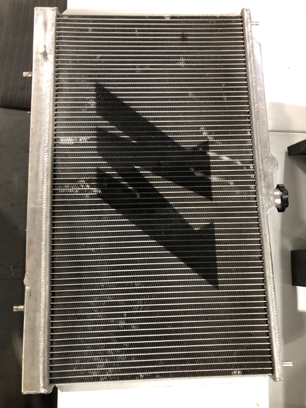 Photo 4 of Mishimoto MMRAD-EVO-01 Performance Aluminum Radiator Compatible With Mitsubishi Lancer Evo 7/8/9 2001-2007