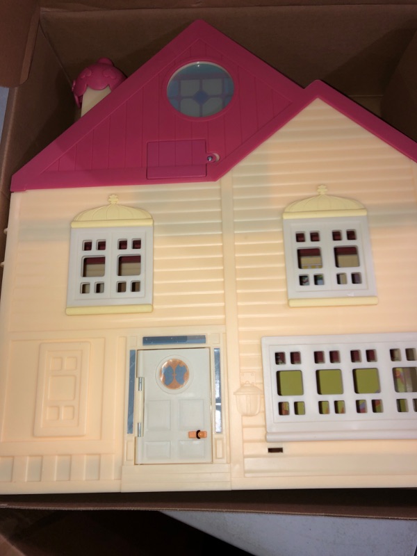 Photo 2 of Bluey Ultimate Lights & Sounds Playhouse & Toy Box, 2.5-3 inch Figures 