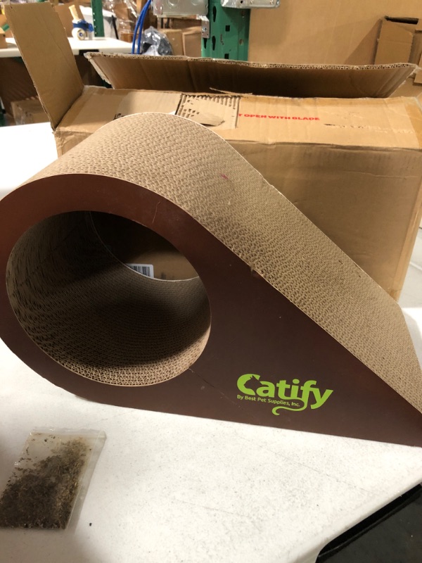Photo 1 of Best Pet Supplies Corrugated Cardboard Cat Scratcher 