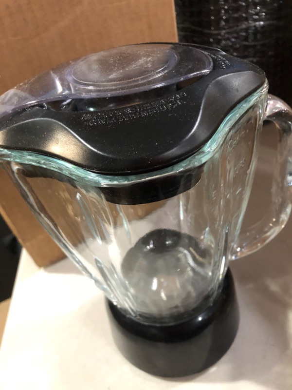 Photo 3 of ***SEE NOTES*** Oster 6812-001 Core 16-Speed Blender with Glass Jar, Black