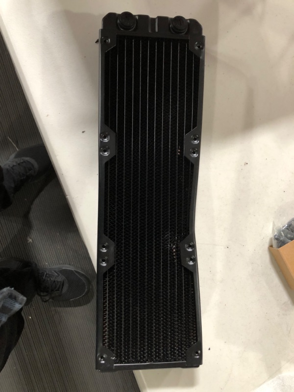 Photo 2 of Corsair Hydro X Series XR7 360mm Water Cooling Radiator **DENTED 