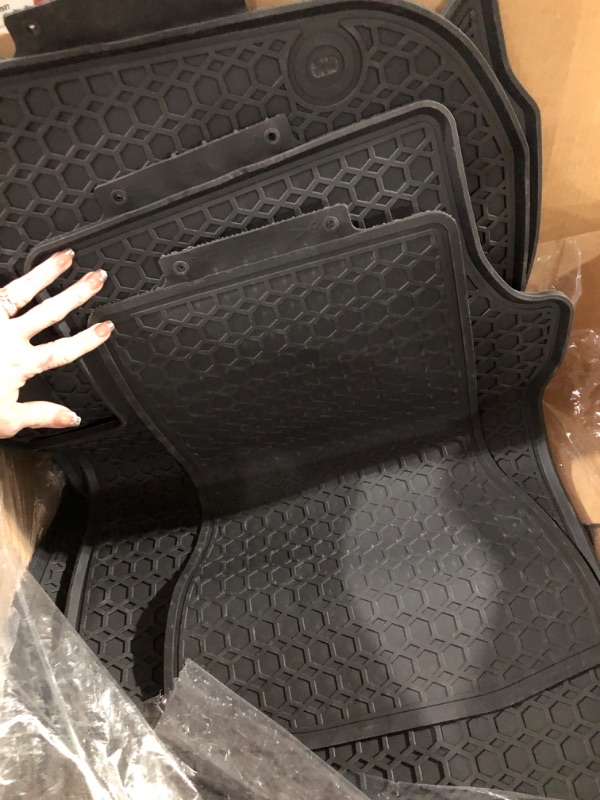 Photo 2 of **USED**TeddyTT Floor Mats Compatible with Honda HRV 2016 2017 2018 2019 2020 2021 2022 Heavy Duty Rubber Front&Rear Car Mat 