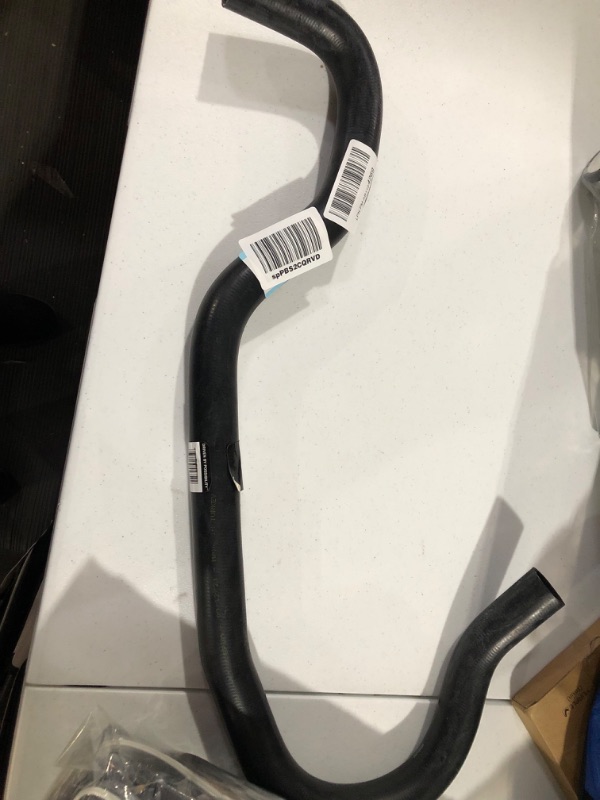 Photo 2 of **SEEN  NOTES** Gates 22436 Premium Molded Coolant Hose