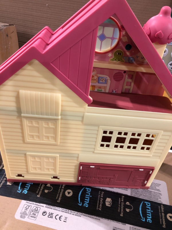 Photo 2 of Bluey Ultimate Lights & Sounds Playhouse & Toy Box, 2.5-3 inch Figures 