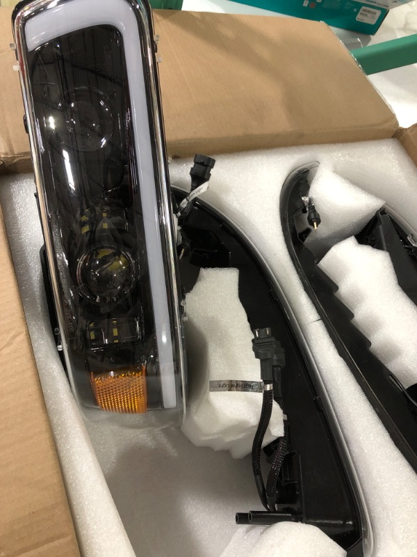 Photo 2 of RAMJET4X4 LED Headlights Assembly with Bulbs 1999-2002