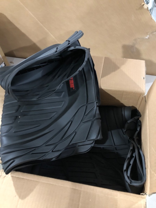 Photo 1 of Motor Trend -floor mat