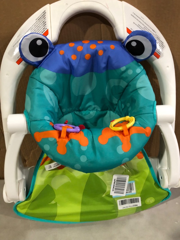 Photo 2 of Fisher-Price Sit-Me-Up Floor Seat - Frog, portable baby chair with toys Frog (Standard Packaging)