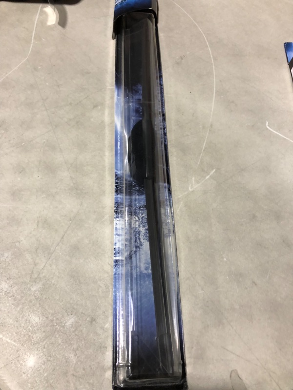 Photo 2 of Bosch Automotive Bosch ICON 18A Wiper Blade, Up to 40% Longer Life* - 18" (Pack of 1) 18A Single Wiper Blades