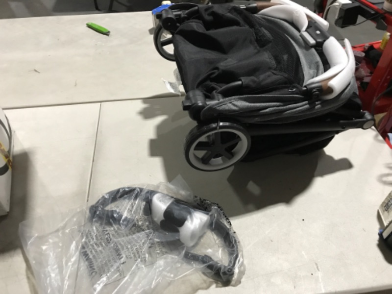 Photo 2 of Evenflo GOLD Otto Self-Folding Stroller