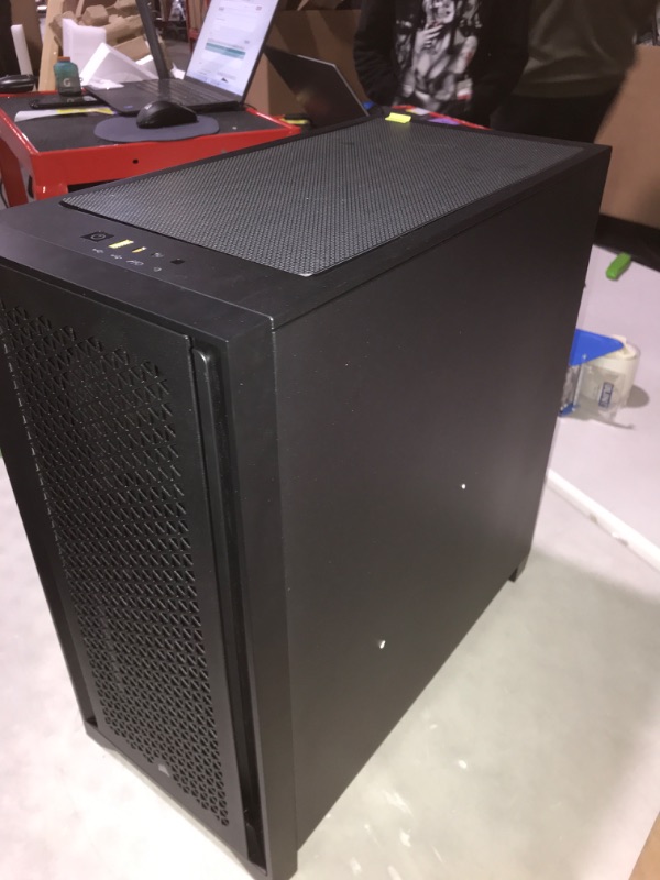 Photo 4 of CORSAIR 4000D AIRFLOW TMP GLSS