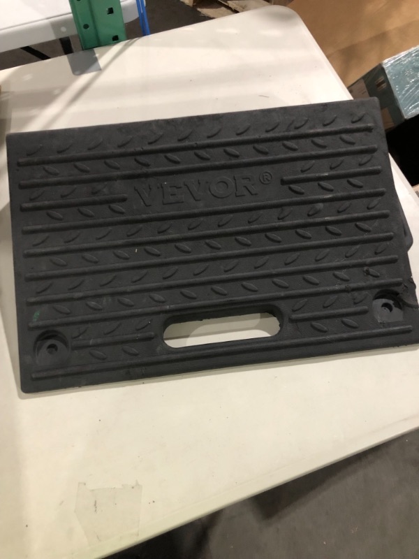 Photo 1 of VEVOR Rubber Curb Ramp for Driveway, 2 Packs
