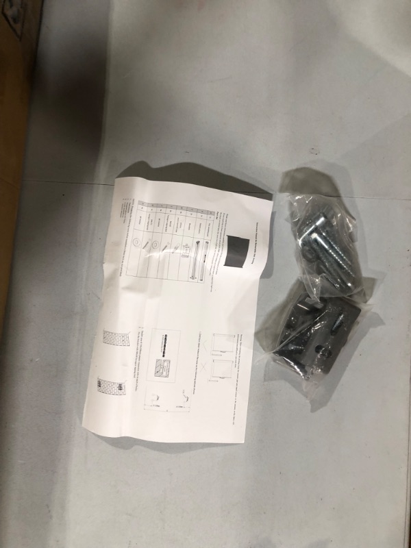 Photo 1 of VEVOR Retractable Side Awning Retractable Patio Screen 