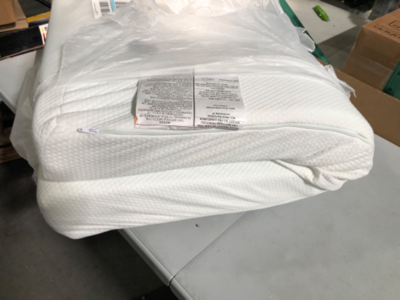 Photo 2 of Graco Premium Foam Crib & Toddler Mattress 