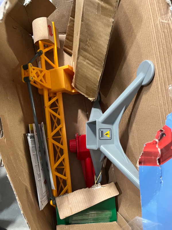 Photo 1 of Brio 33835 Construction Crane with Lights
