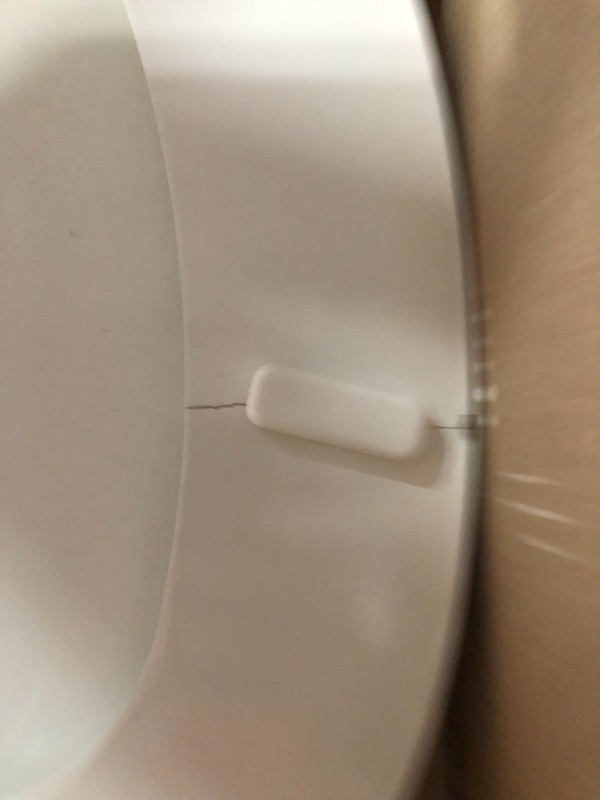 Photo 2 of [DAMAGE] EZ-FLO White Wood Toilet Seat with Lid