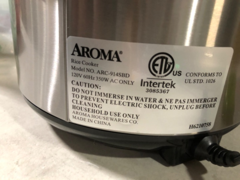 Photo 3 of Aroma Housewares ARC-914SBD Digital Cool-Touch Rice Grain Cooker , Stainless Silver