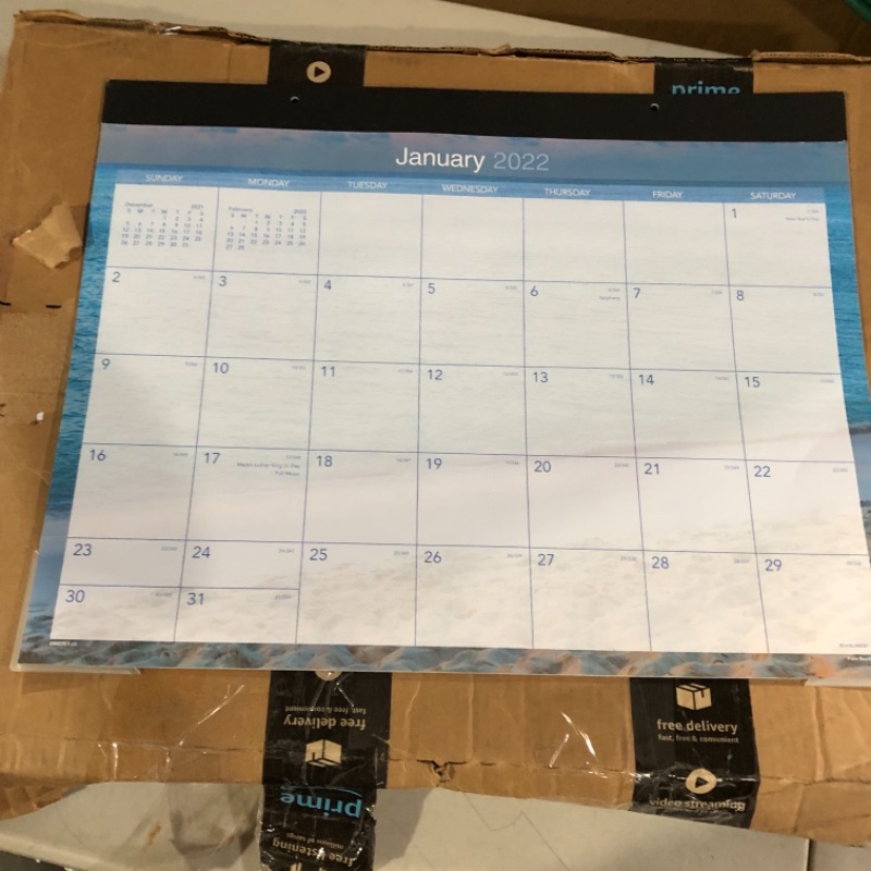 Photo 2 of 2022 Desk Calendar by AT-A-GLANCE 21-3/4" x 17", Tropical Escape (DMDTE232)