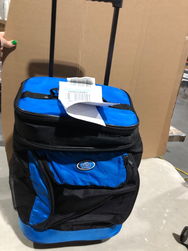 Photo 3 of *See Notes* Travelers Club 18" Cool Carry 2 Section Insulated Rolling Cooler Blue