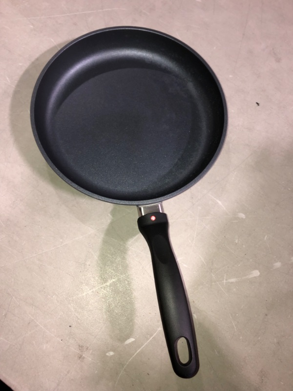 Photo 3 of *See Notes* Swiss Diamond 10.25 Inch Frying Pan