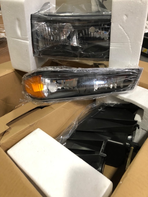 Photo 2 of ADCARLIGHTS 2004-2012 Headlight Assembly Headlights for Chevy Colorado / GMC Canyon Headlamp Replacement Left and Right