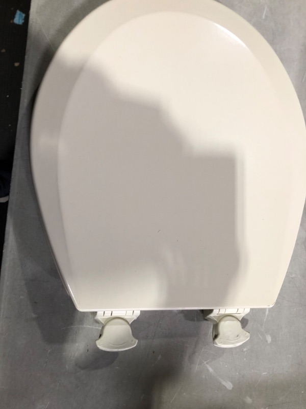 Photo 4 of *SEE NOTES* Bemis 500EC 146 Toilet Seat with Easy Clean & Change Hinges