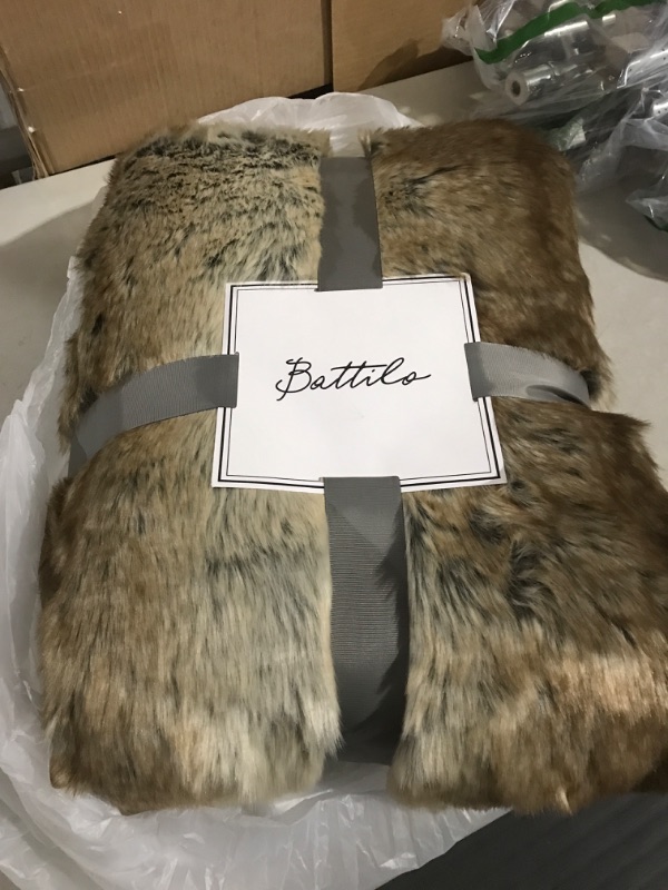 Photo 2 of BATTILO HOME Brown Fur Blanket Twin Size 60 x 80 