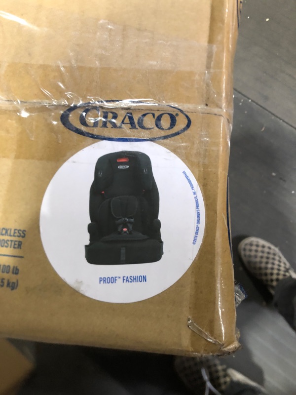 Photo 2 of Graco Tranzitions 3 in 1 Harness Booster Seat