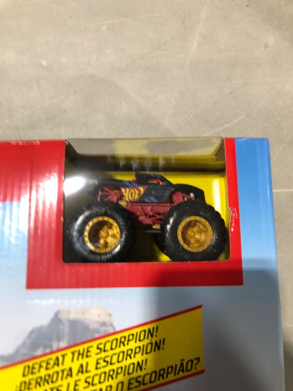 Photo 3 of Hot Wheels Monster Trucks Scorpion Raceway Boosted Set & Monster Truck