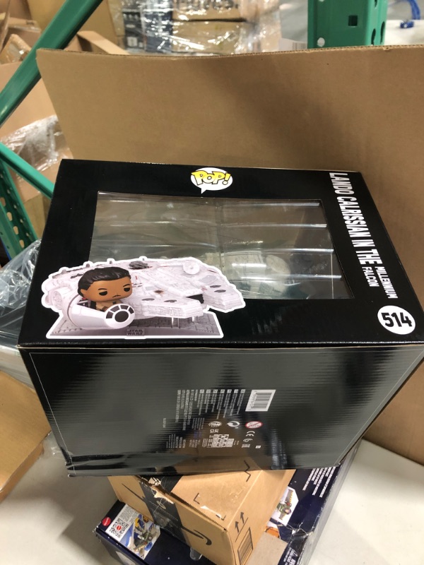 Photo 2 of Funko Pop! Ride Super Deluxe: Star Wars - Lando Calrissian in The Millenium Falcon (Shared Galactic Convention, Amazon Exclusive), Multicolor