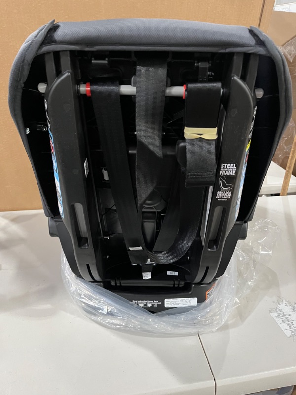 Photo 2 of Graco 4Ever Dlx 4-in-1 Car Seat