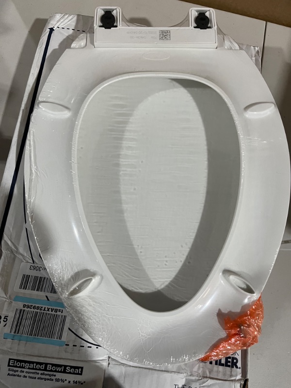 Photo 3 of *BRAND NEW* KOHLER K-4636-0 Oval Cachet Quiet Close Toilet Seat, White