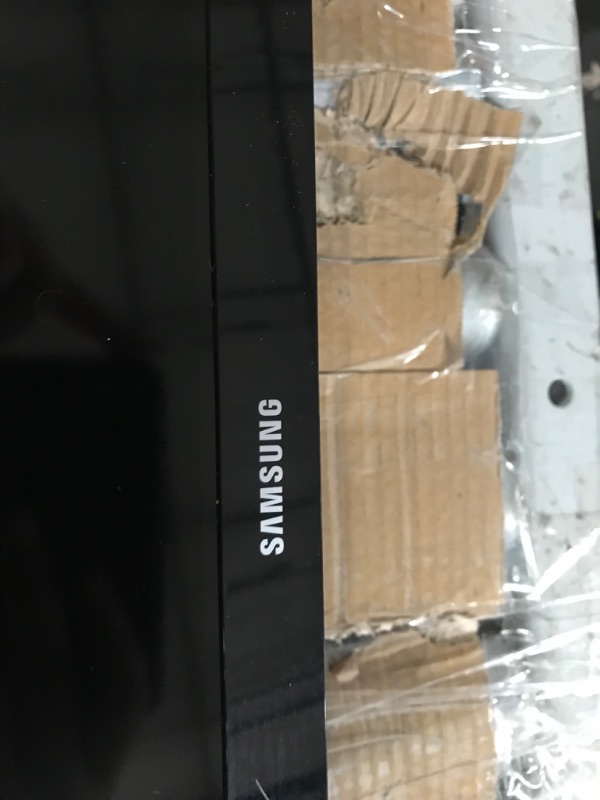 Photo 2 of SAMSUNG 32-inch Class LED Smart FHD TV 1080P (UN32N5300AFXZA, 2018 Model)