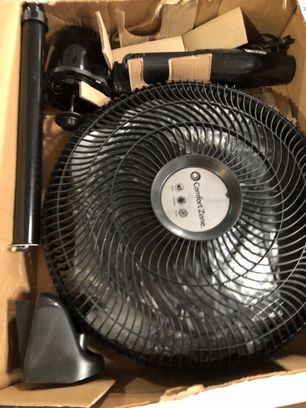 Photo 2 of ***FAN BLADE BROKEN - SEE PICTURES***
Comfort Zone PowrCurve CZST180BS 18" Stand Fan