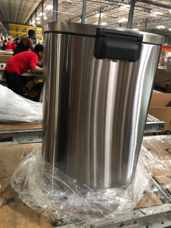 Photo 2 of (USED/Damaged) QUALIAZERO 50L/13Gal Heavy Duty Hands-Free Stainless Steel Commercial/Kitchen Step Trash Can, 13 GAL