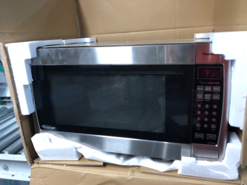Photo 1 of **SEE NOTES**
Microwave Oven Stainless Steel 