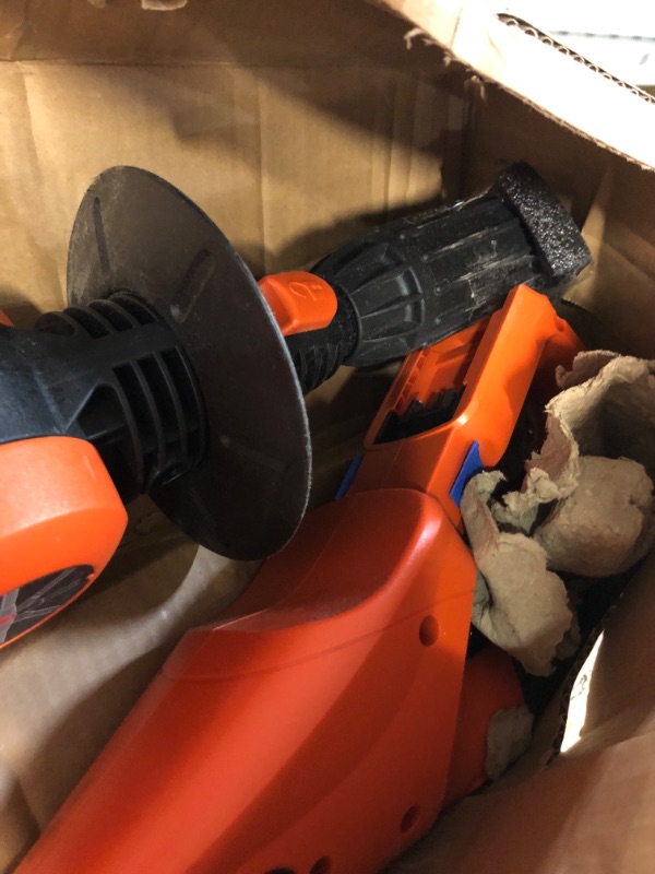 Photo 4 of **MISSING BATTERY**
BLACK+DECKER 20V MAX* POWERCONNECT 18 in. Cordless Pole Hedge Trimmer, Tool Only 