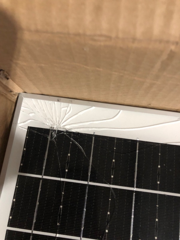 Photo 6 of *PARTS ONLY-SOLAR PANEL CRACKED*
TENKOO 300W Solar Street Flood Light USED