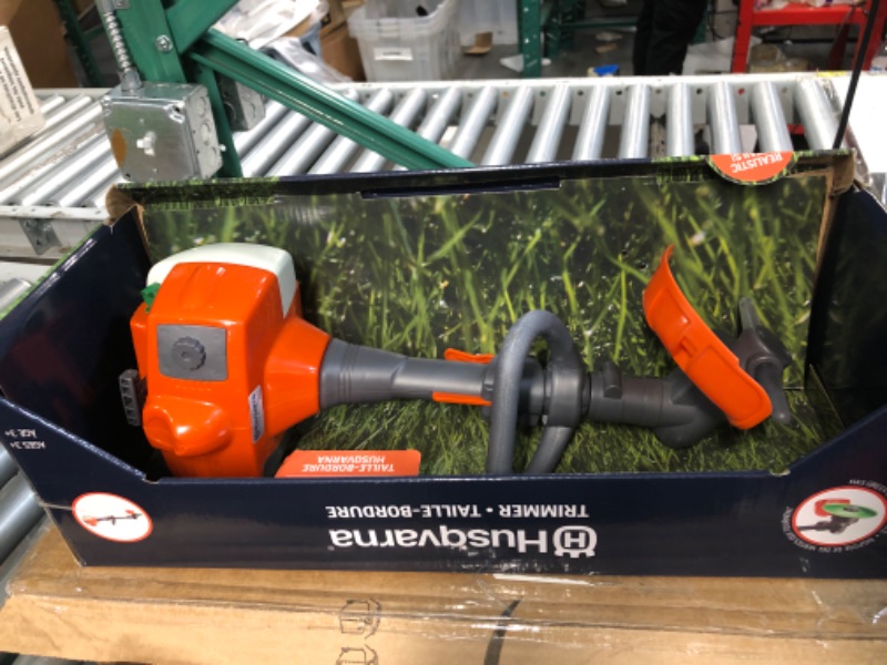 Photo 2 of  UNABLE TO TEST *** Husqvarna 585729102 223L Toy Trimmer, Gray