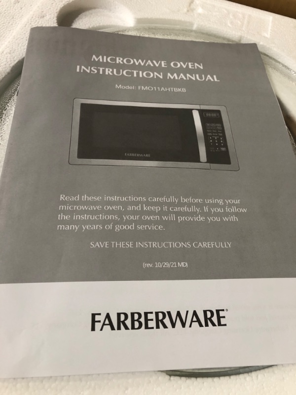 Photo 2 of **FOR PARTS ONLY
 Farberware Countertop Microwave Oven 1500W