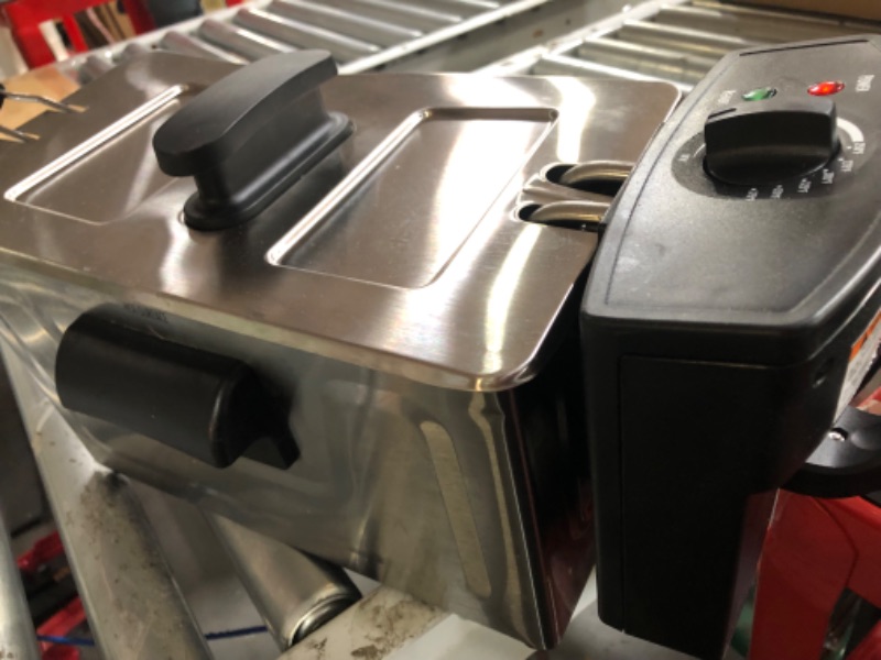 Photo 2 of **BENT LID, SEE PHOTO** Hamilton Beach 35032 Professional Grade Electric Deep Fryer, -1500 Watts, 3 Ltrs 