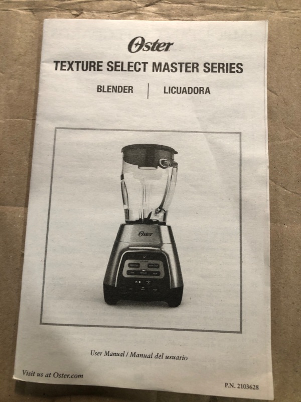 Photo 4 of * Seal is broken * item turns on *
Oster 2113744 48oz. 3-Speed Gray Countertop Master Series Blender with Blend-N-Go Cup 24 OZ
