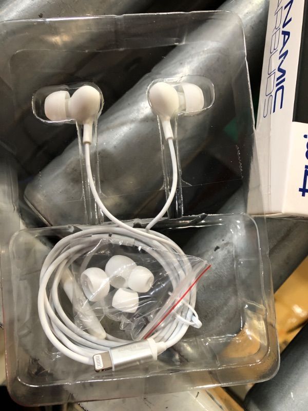 Photo 3 of **NEW**Tzumi Wired Lightning-in Earbuds