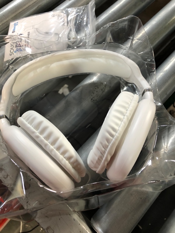 Photo 1 of Tzumi SoundPlay Wireless Over Ear Headphones

