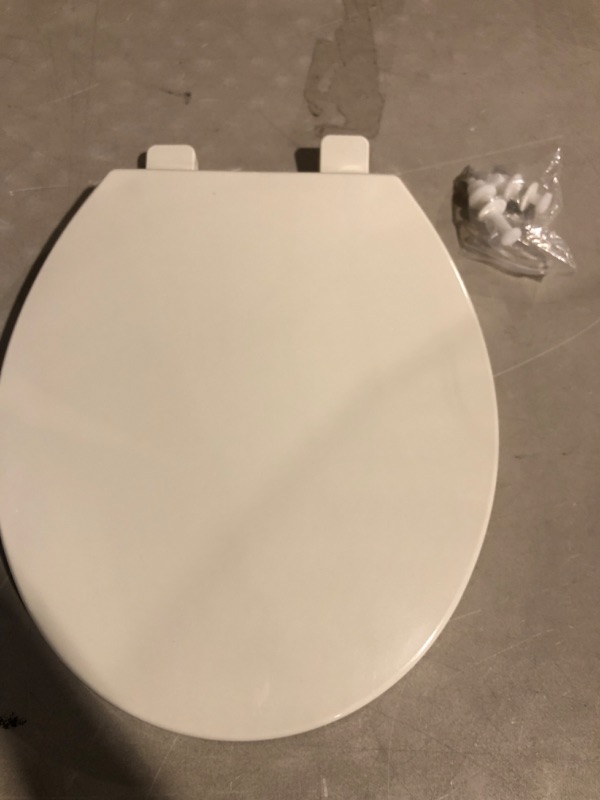 Photo 3 of (SEE NOTES) Round Toilet Seat, Slow Soft Quiet Close, (Biscuit/Linen,16.5”ROUND)