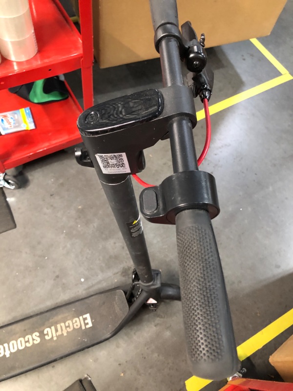 Photo 5 of * USED * 
Electric Scooter, 8.5" Solid Tires, 19 Mph Top Speed, Up to 19 Miles Long-Range, Portable Folding Commuting Scooter for Adults
