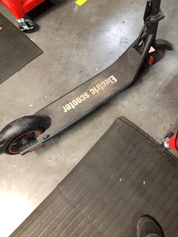 Photo 3 of * USED * 
Electric Scooter, 8.5" Solid Tires, 19 Mph Top Speed, Up to 19 Miles Long-Range, Portable Folding Commuting Scooter for Adults