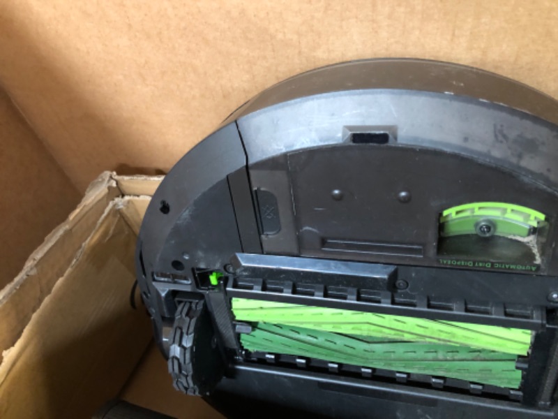 Photo 2 of * USED * 
iRobot Roomba 694 Robot Vacuum